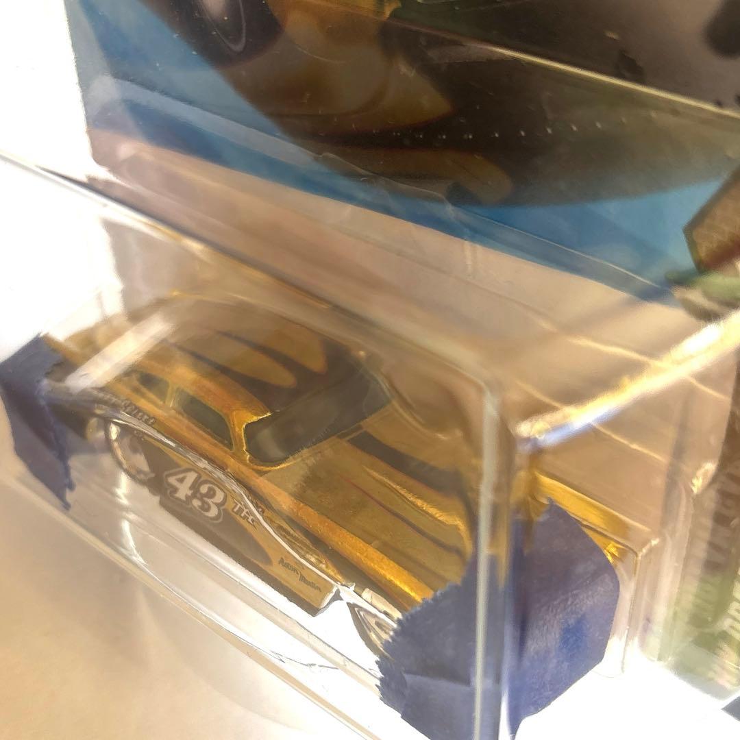 ミニカー Hotwheels STH Aston Martin DB4GT