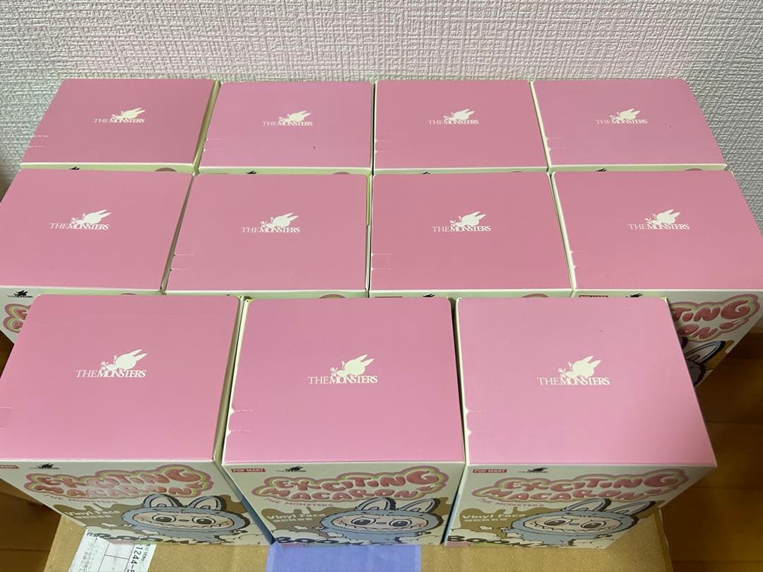 正規品・未開封】ラブブExciting Macaron 11ピース ぬいぐるみ