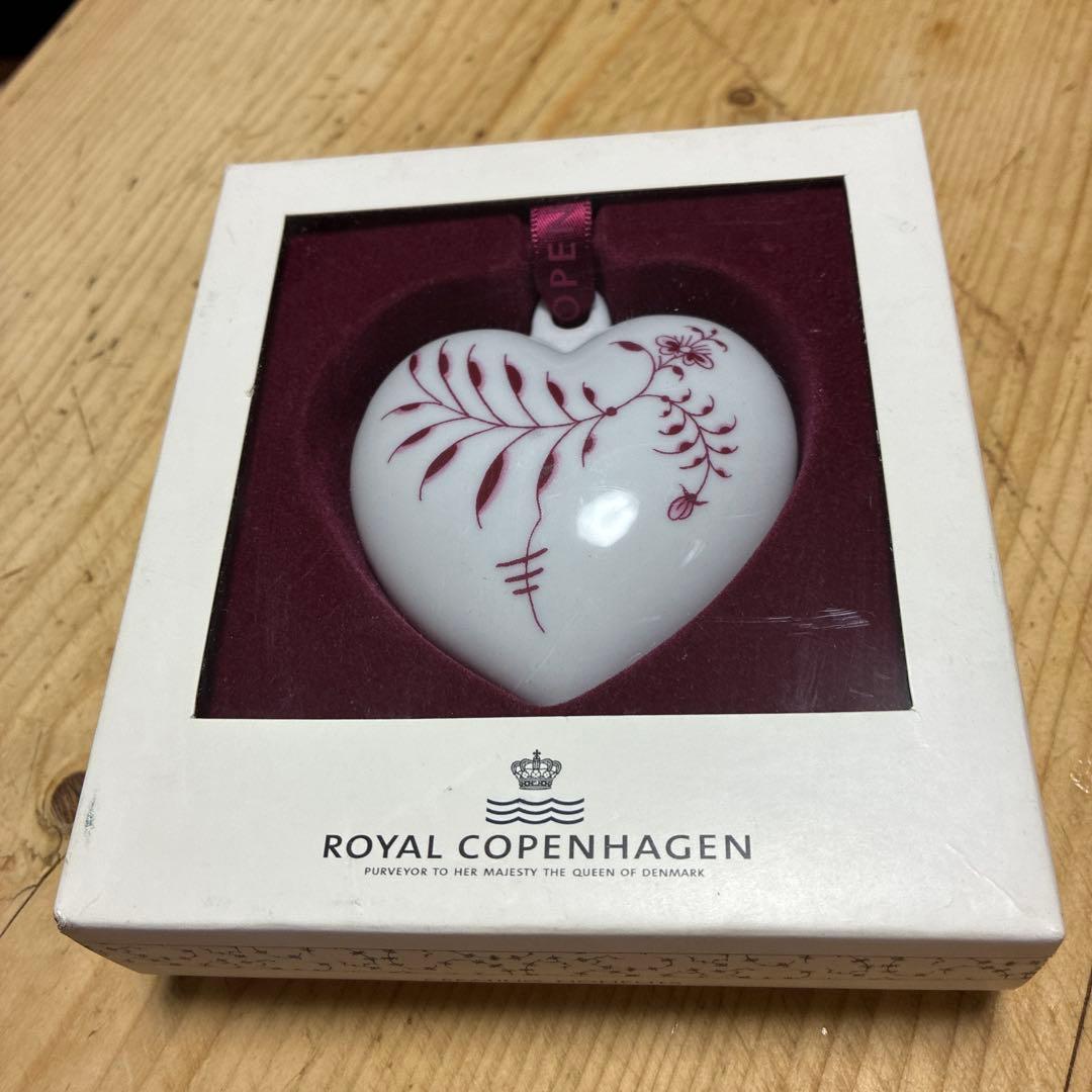 ロイヤルコペンハーゲン アニュアルハート パープルローズ