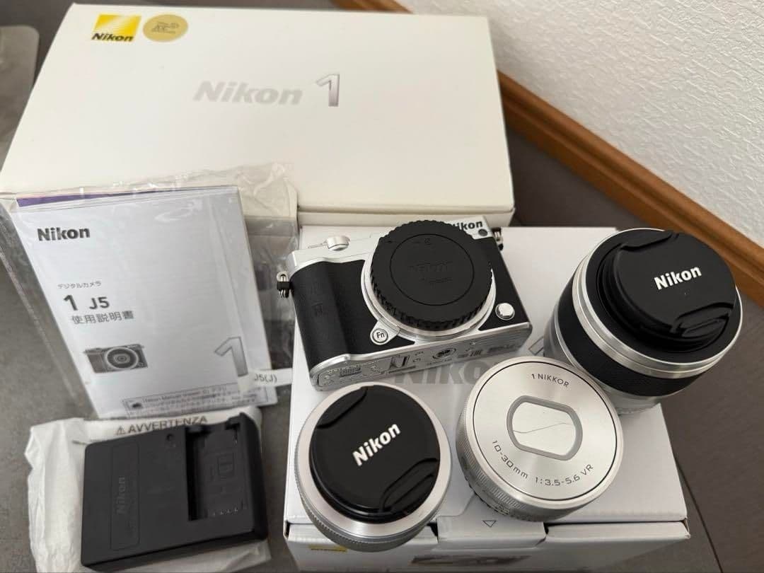 Nikon 1 J5 ミラーレスカメラ レンズ3本セット