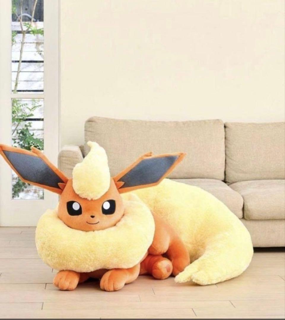 ブースター　等身大ぬいぐるみ　ポケモン