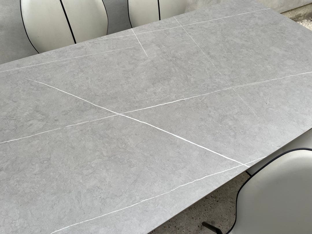 近隣配達可能　美品　インテリア岩永　セラミック製　ダイニングセット