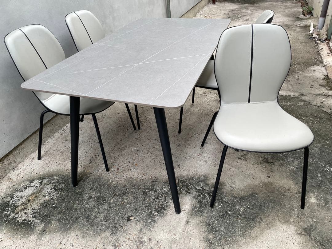 近隣配達可能　美品　インテリア岩永　セラミック製　ダイニングセット