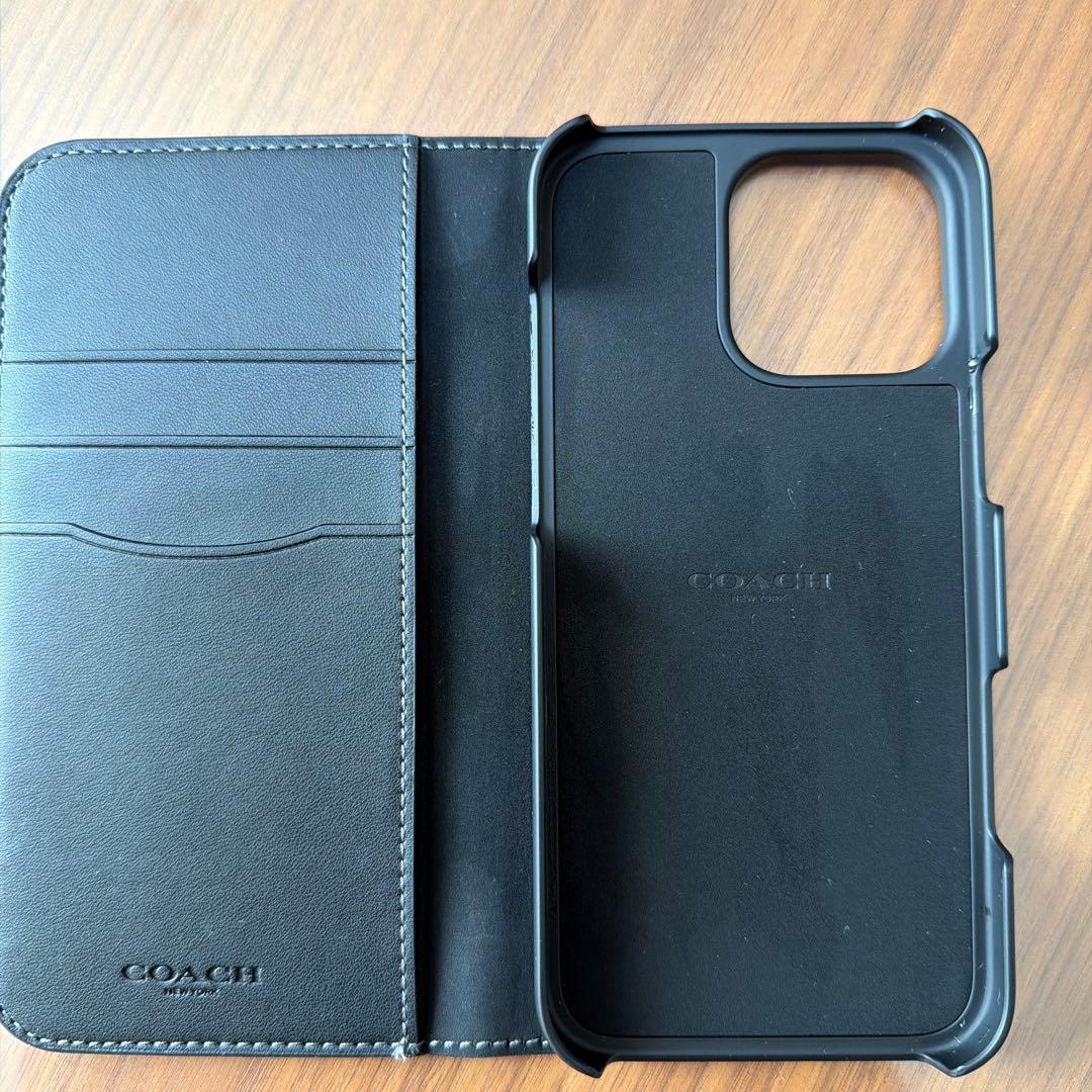 COACH iPhone 15 Pro Max 手帳型ケース ブラック