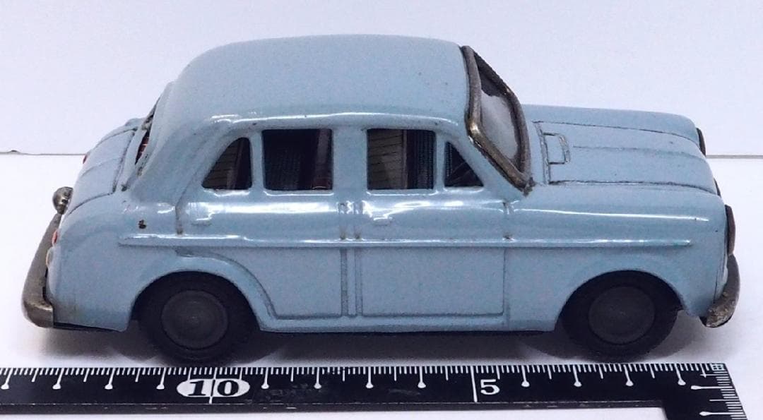 萬代屋【ダットサン セダン1000水色】ブリキtin toy car自動車■箱無