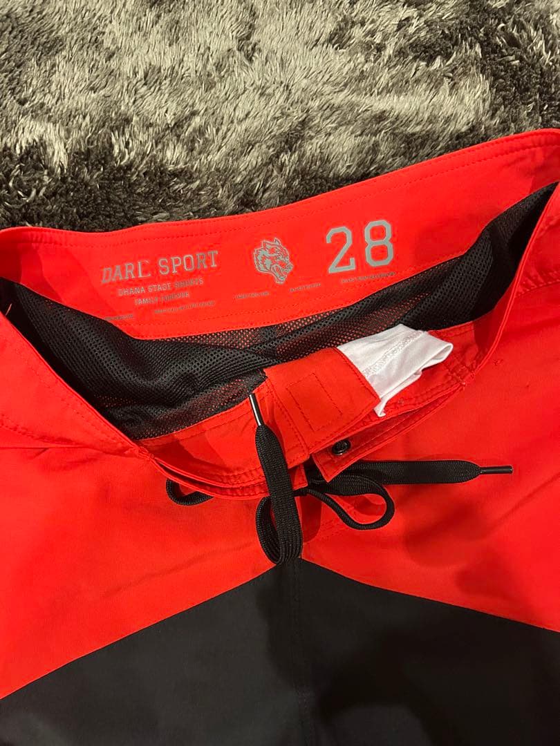 最終値下げ DARC SPORT ダルクスポーツ　水着 28サイズ