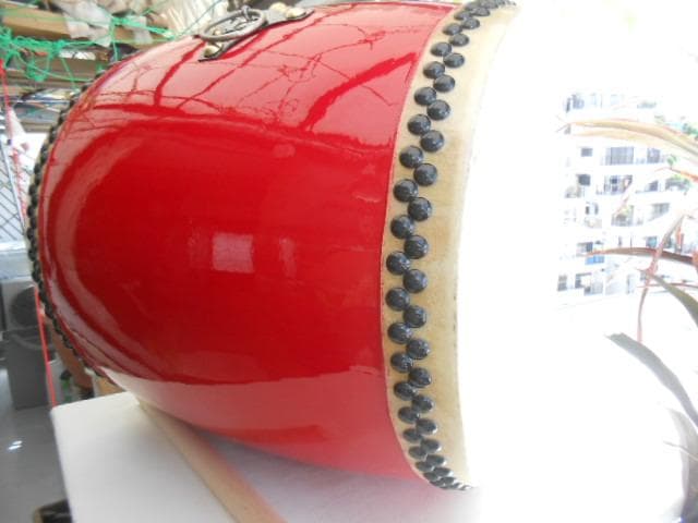 新品未使用(送料無料)32.980円　エイサー大太鼓44cm*48cm 撥付き