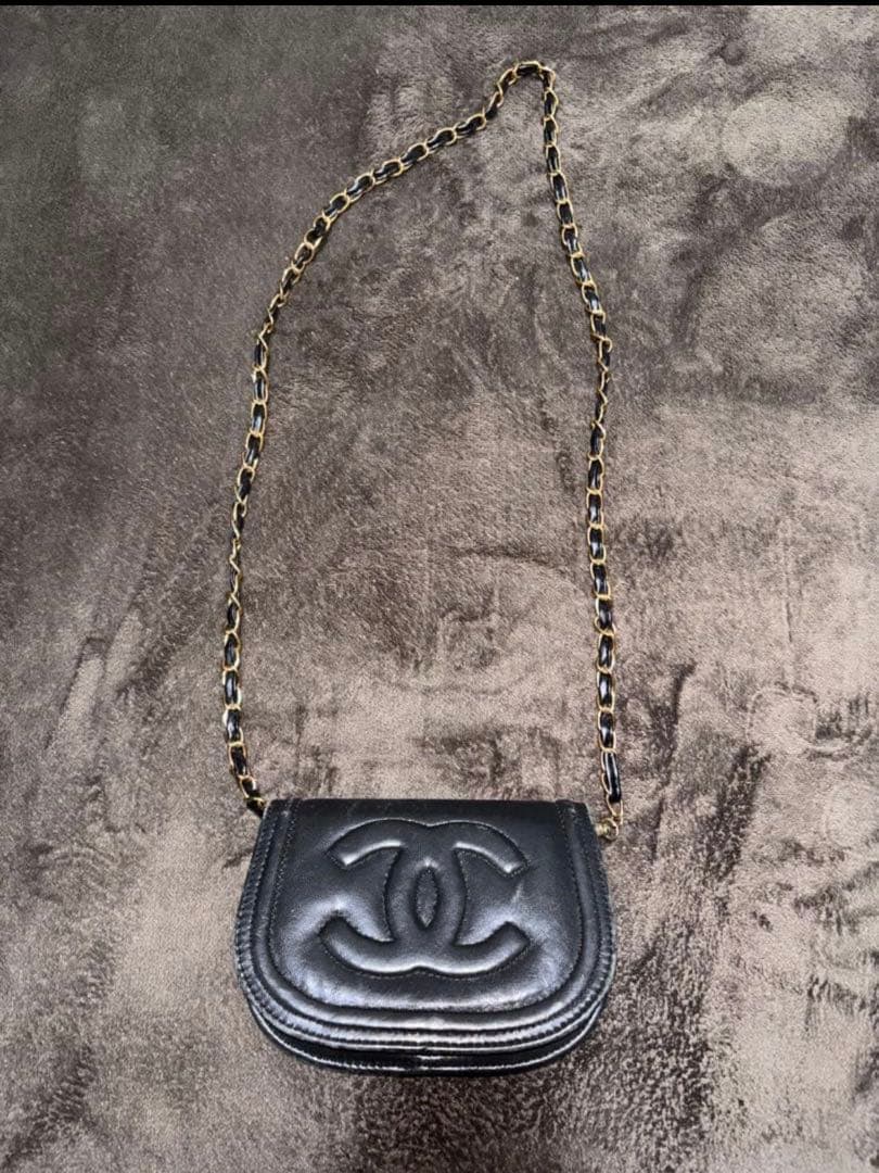 CHANEL ショルダーバッグ