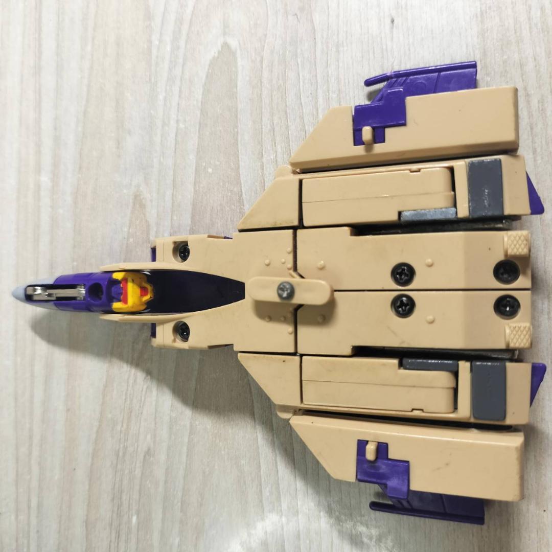 ハズブロ／タカラ　トランスフォーマーアクションフィギュア　８０年代４体