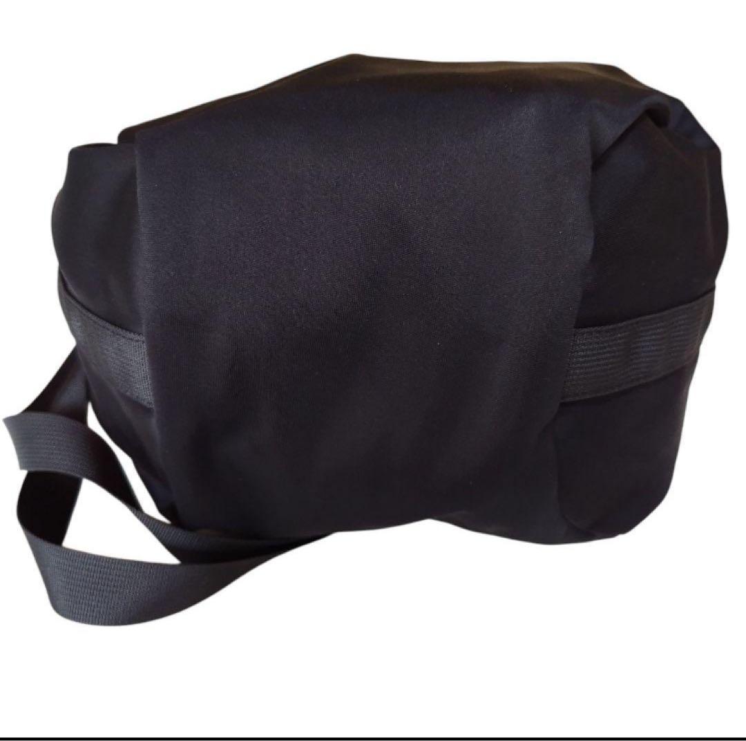 【ゅぅ】新品未使用品earPAPILLONNER　イアパピヨネバッグ　黒