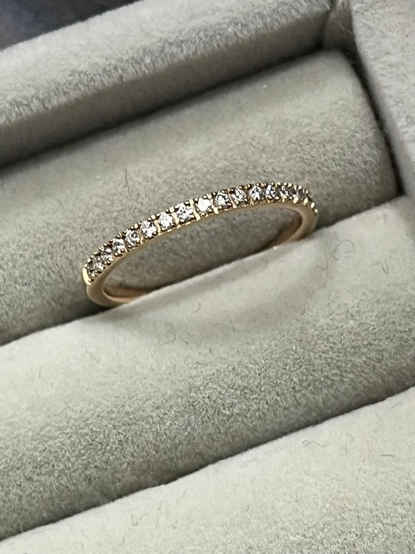 ベルシオラ　K18 ハーフエタニティリング