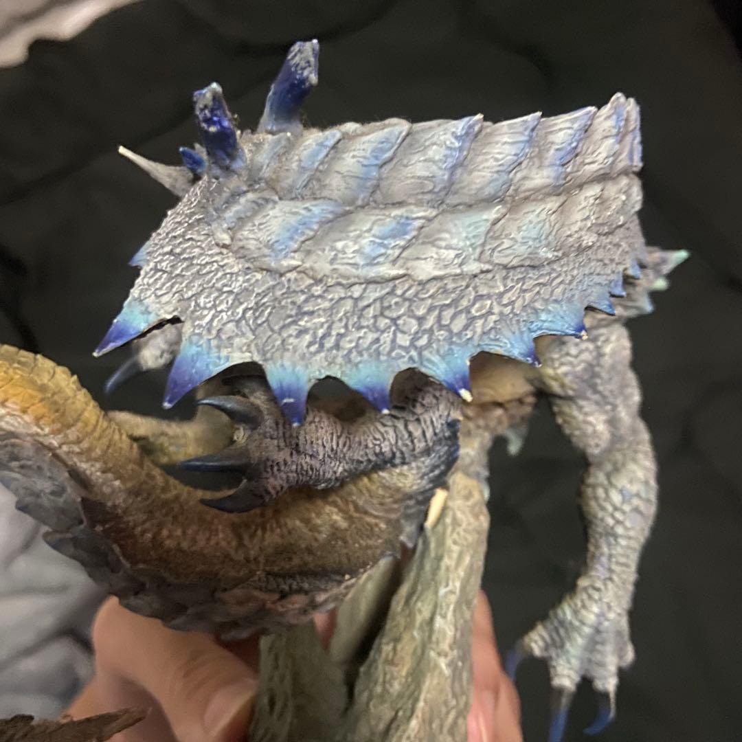 【希少】白海竜 ラギアクルス 亜種　クリエイターズモデル モンハン フィギュア