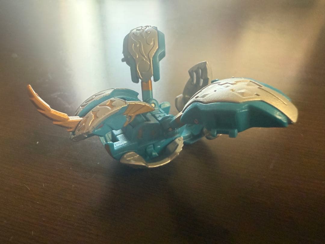 爆TECH爆丸　統タヴァネル　水属性