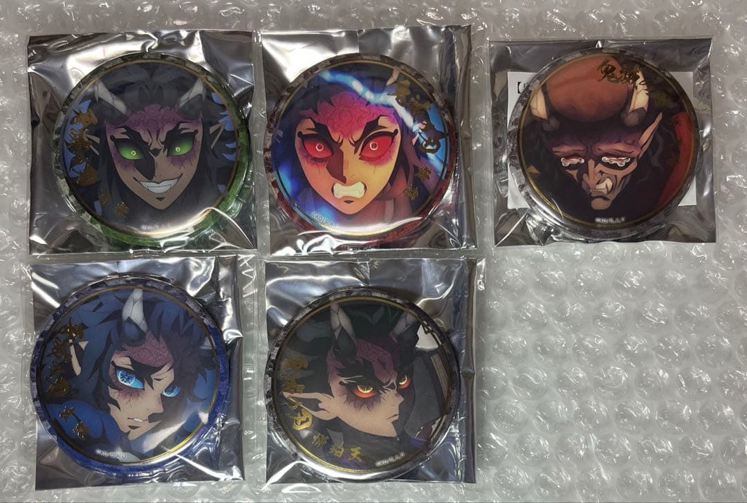 鬼滅の刃 刀鍛冶の里編 箔押し缶バッジ 57mm 哀絶 可楽 積怒 憎珀天