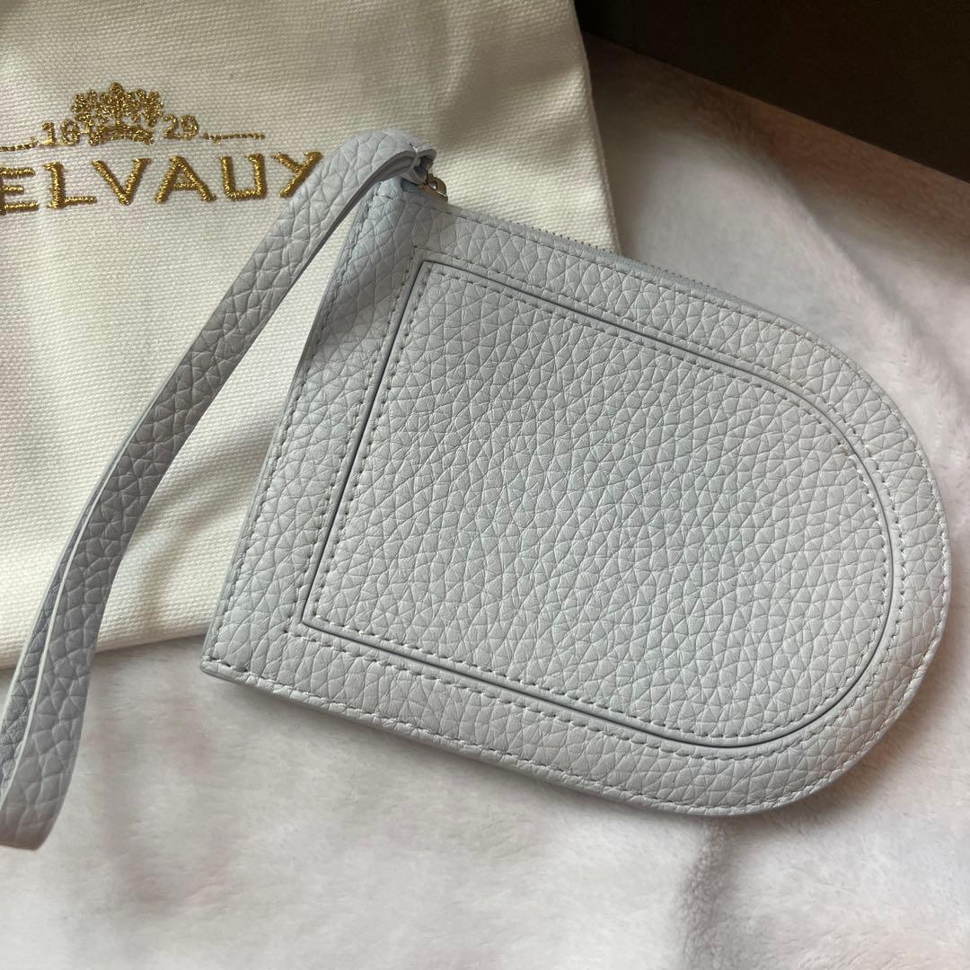 DELVAUX ライトブルー フラグメントケース