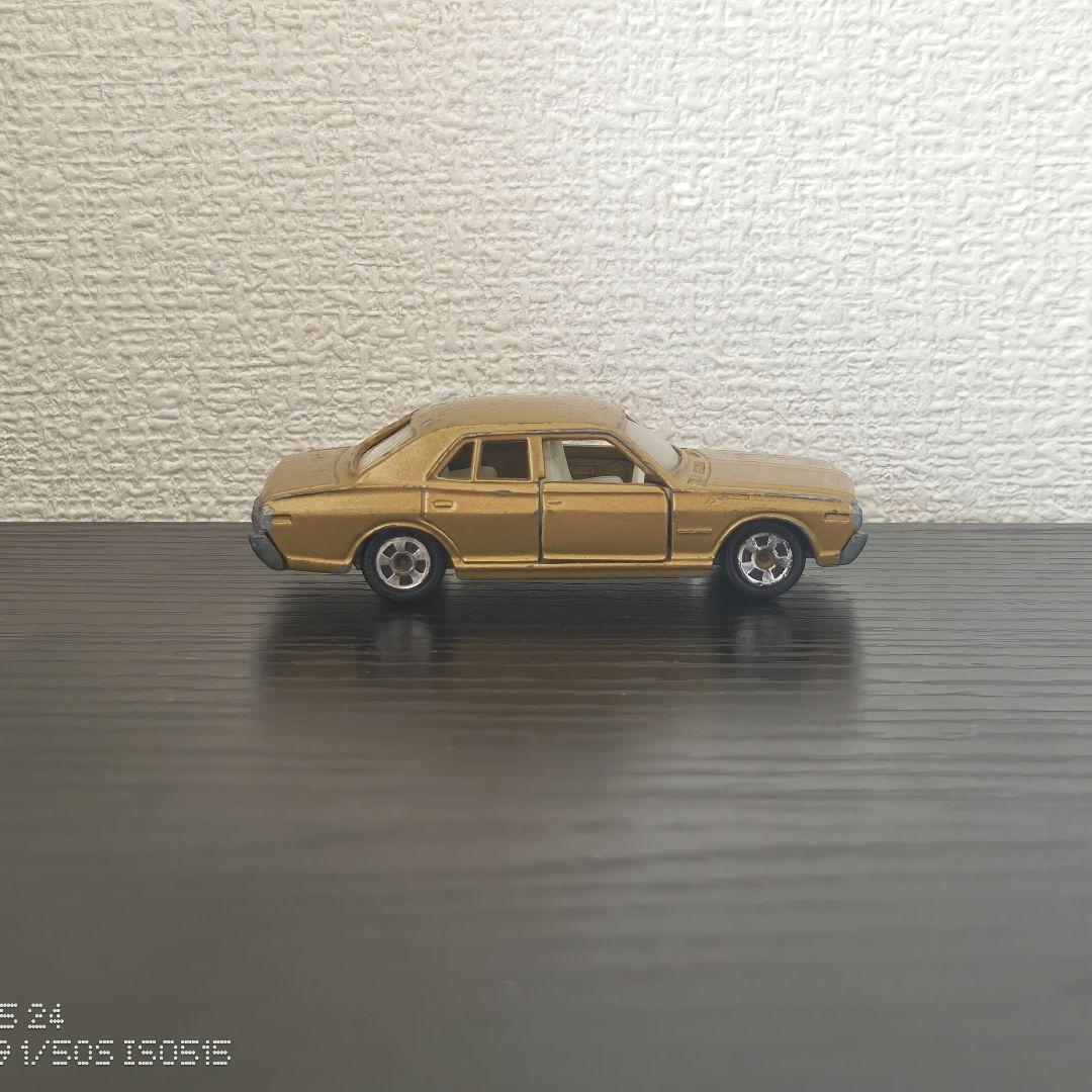 TOMICA　トミカ　日産セドリック　茶色　香港製