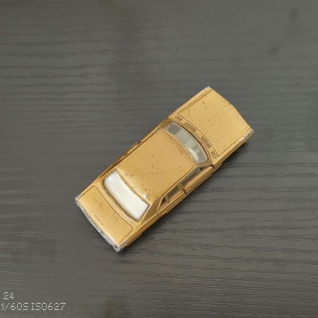 TOMICA　トミカ　日産セドリック　茶色　香港製