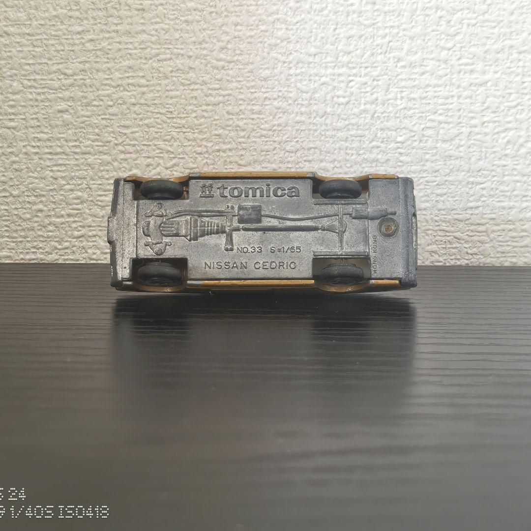 TOMICA　トミカ　日産セドリック　茶色　香港製