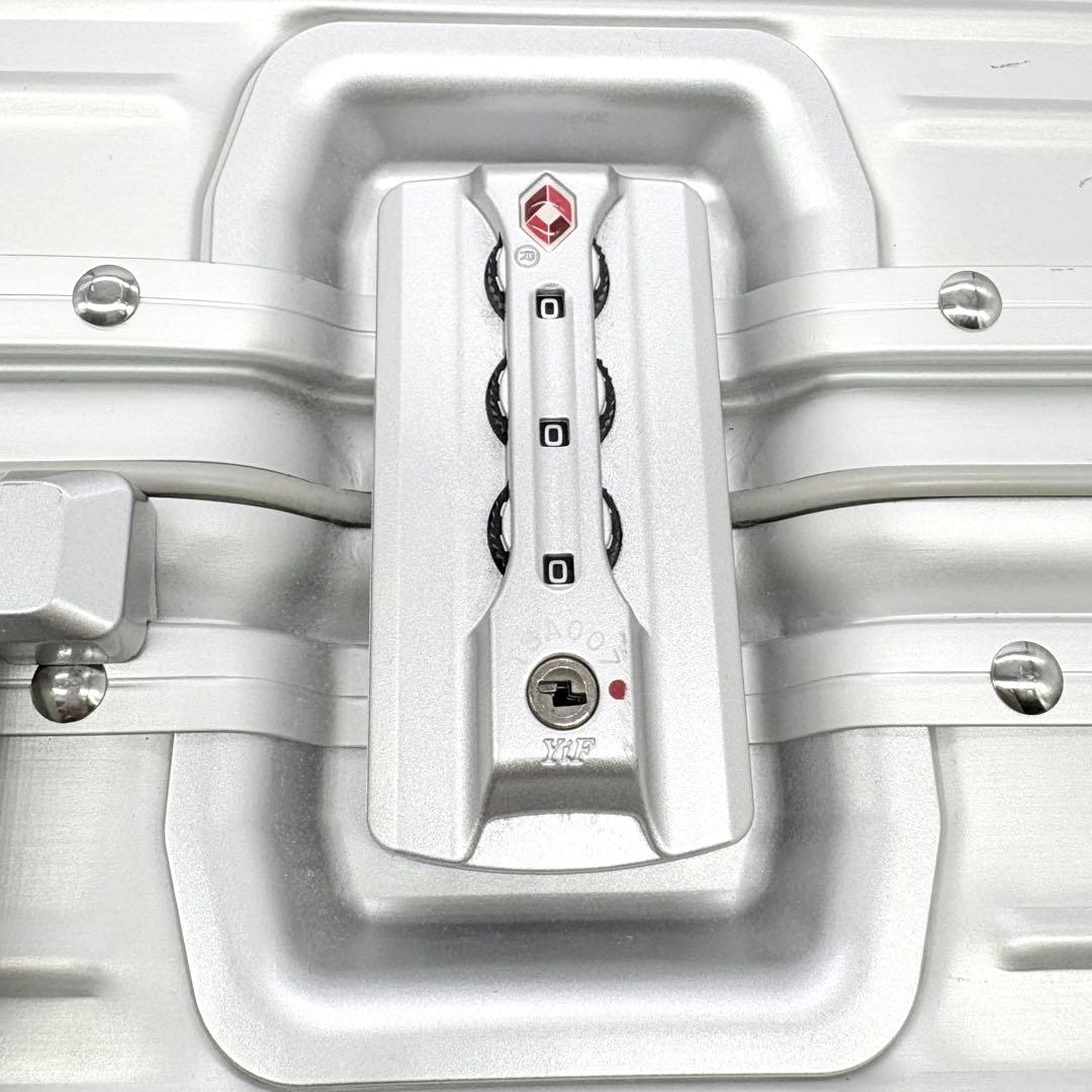 Mercedes Benz メルセデスベンツ キャリーケース 4輪 シルバー