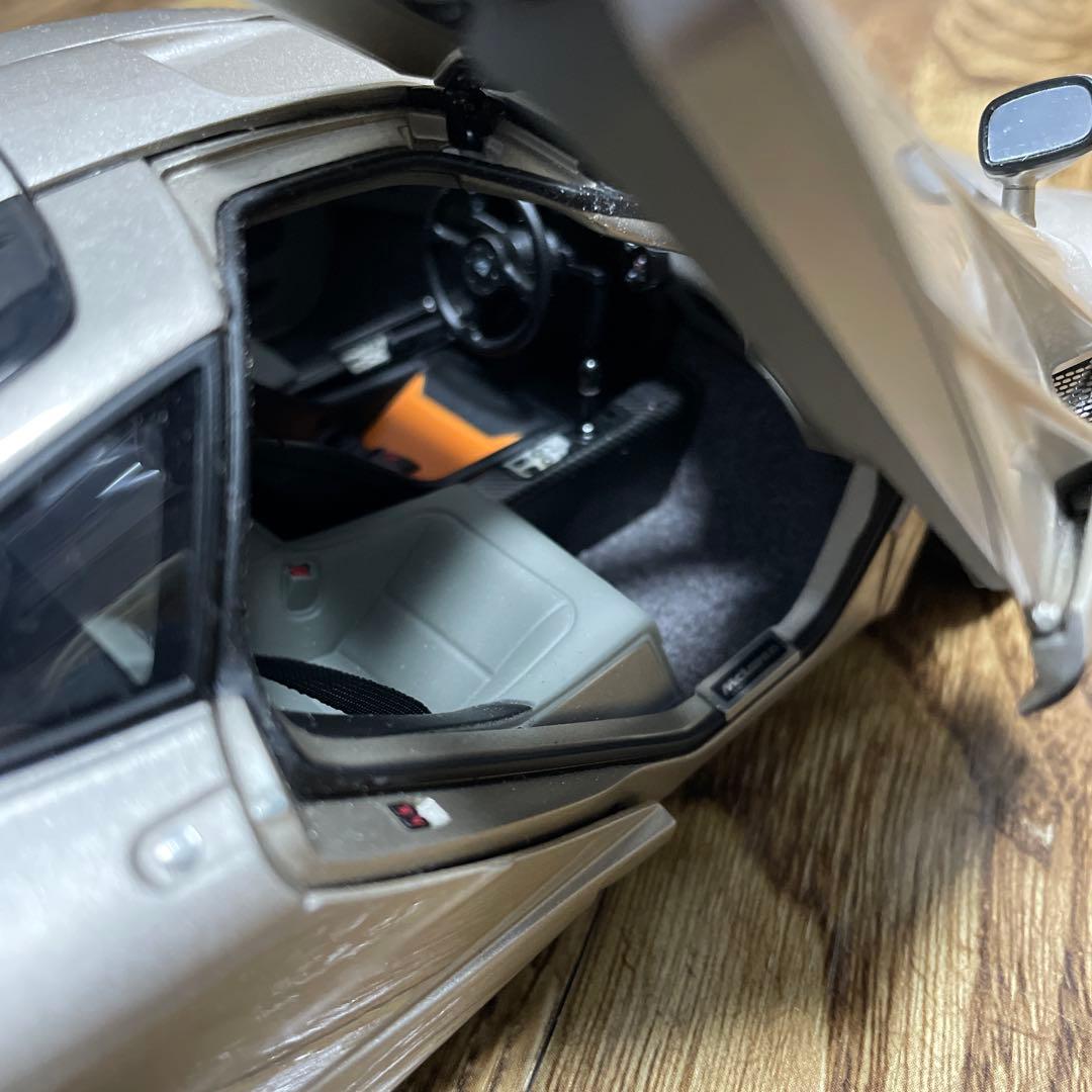 オートアート マクラーレンF1 AUTOart MCLAREN F1 1/18