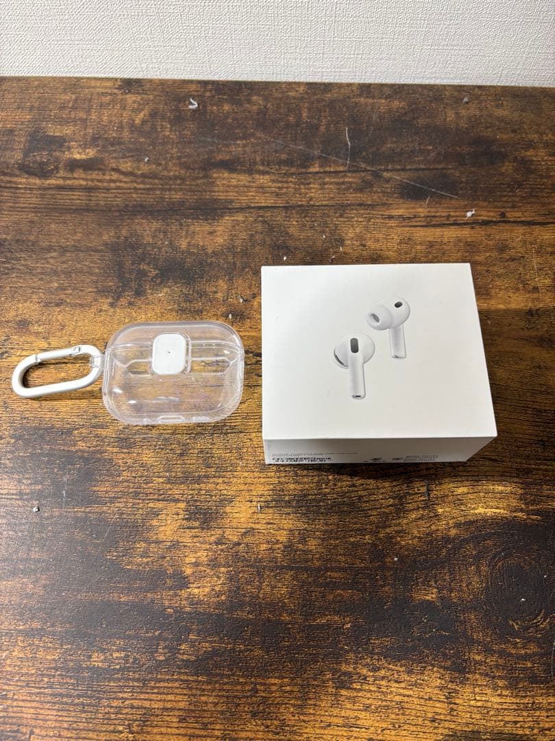 2回使用 Airpods Pro 3 UNIQケース付き