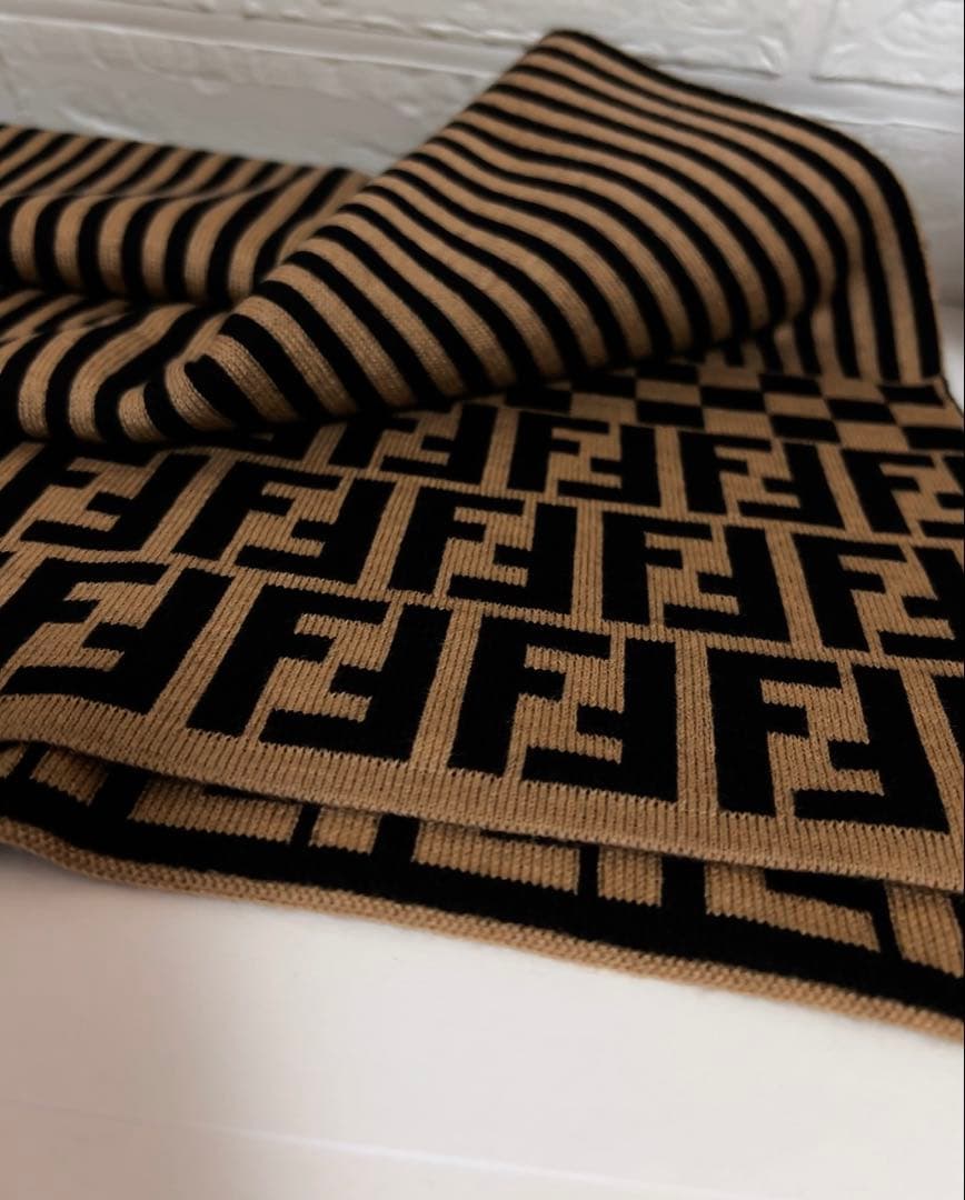 フェンディ　FENDI マフラー　ブラウン　FFロゴ ウール　男女兼用　42