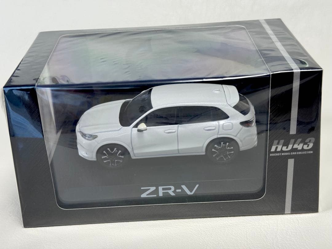 ホンダ ZR-V ミニカー 新品　e:HEV ホワイトパール1/43 ZRV