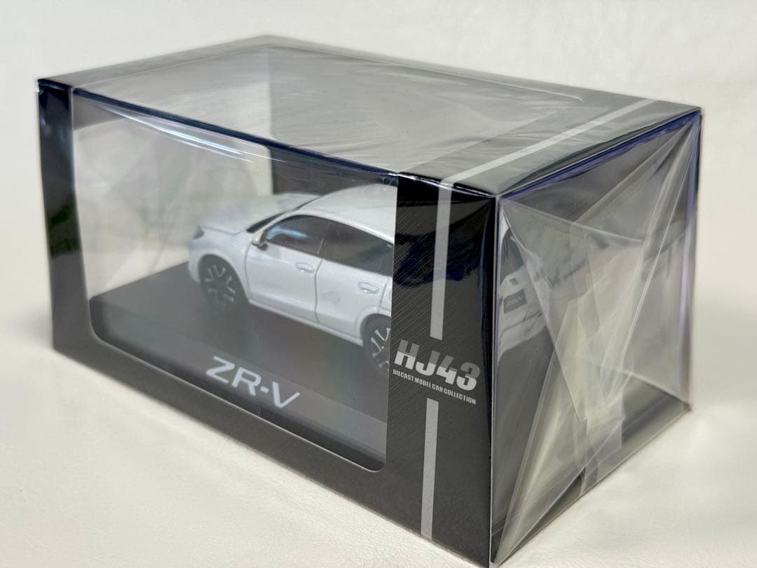 ホンダ ZR-V ミニカー 新品　e:HEV ホワイトパール1/43 ZRV