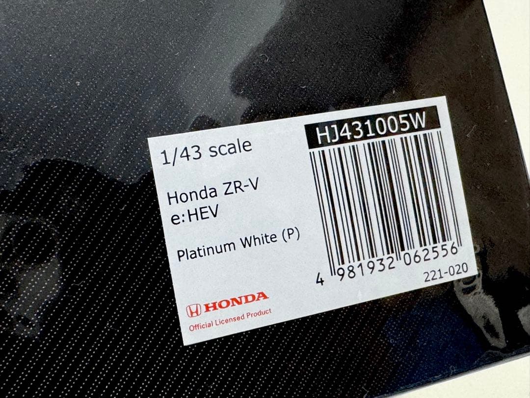 ホンダ ZR-V ミニカー 新品　e:HEV ホワイトパール1/43 ZRV