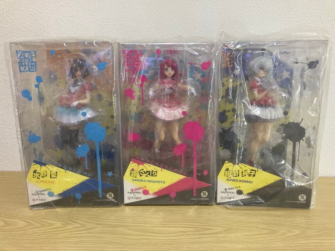 ゾンビランドサガ フィギュア3体& 深川可純氏の直筆サイン入り色紙