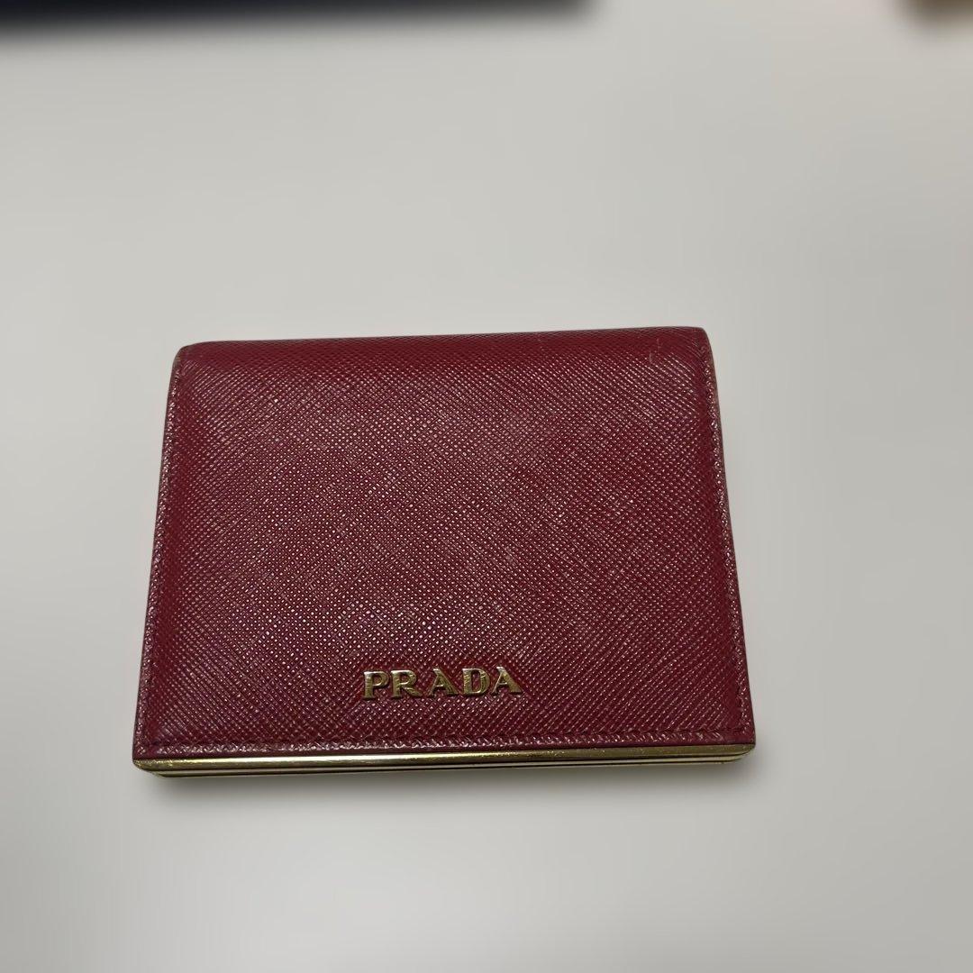 PRADA バーガンディ 二つ折り財布