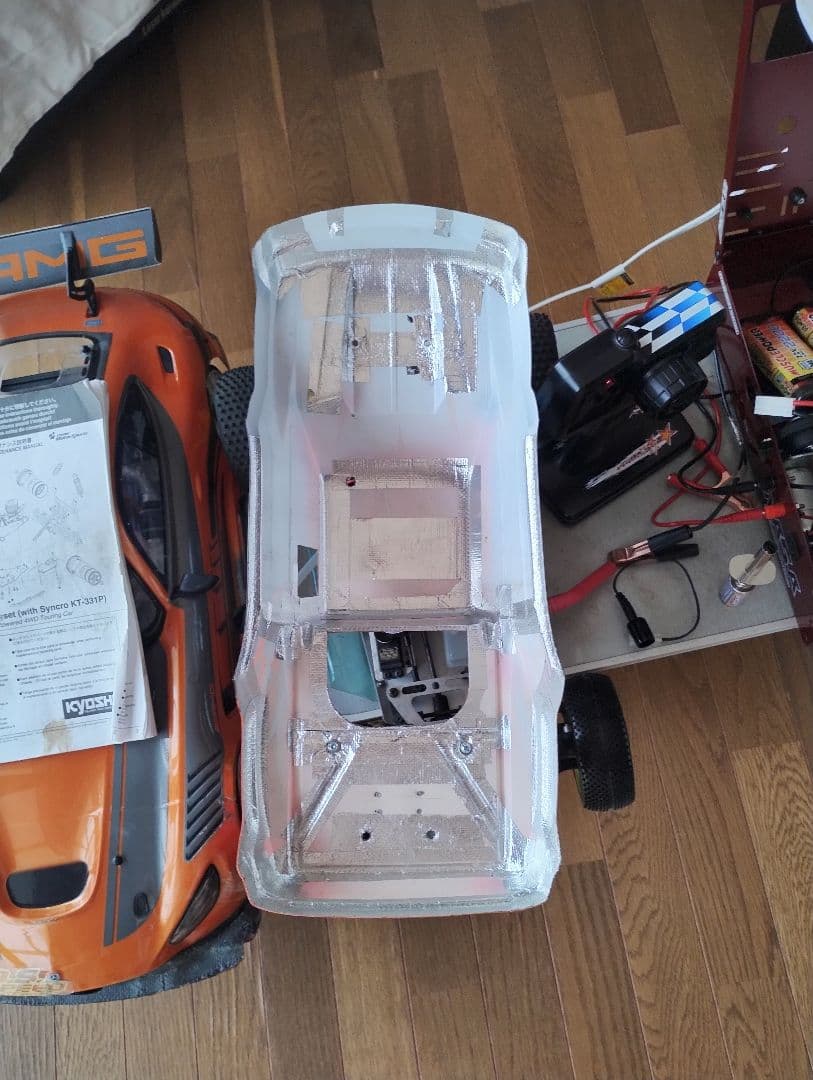 Inferno GT2 ＆ Inferno　各１機のシャーシとプロポのセット