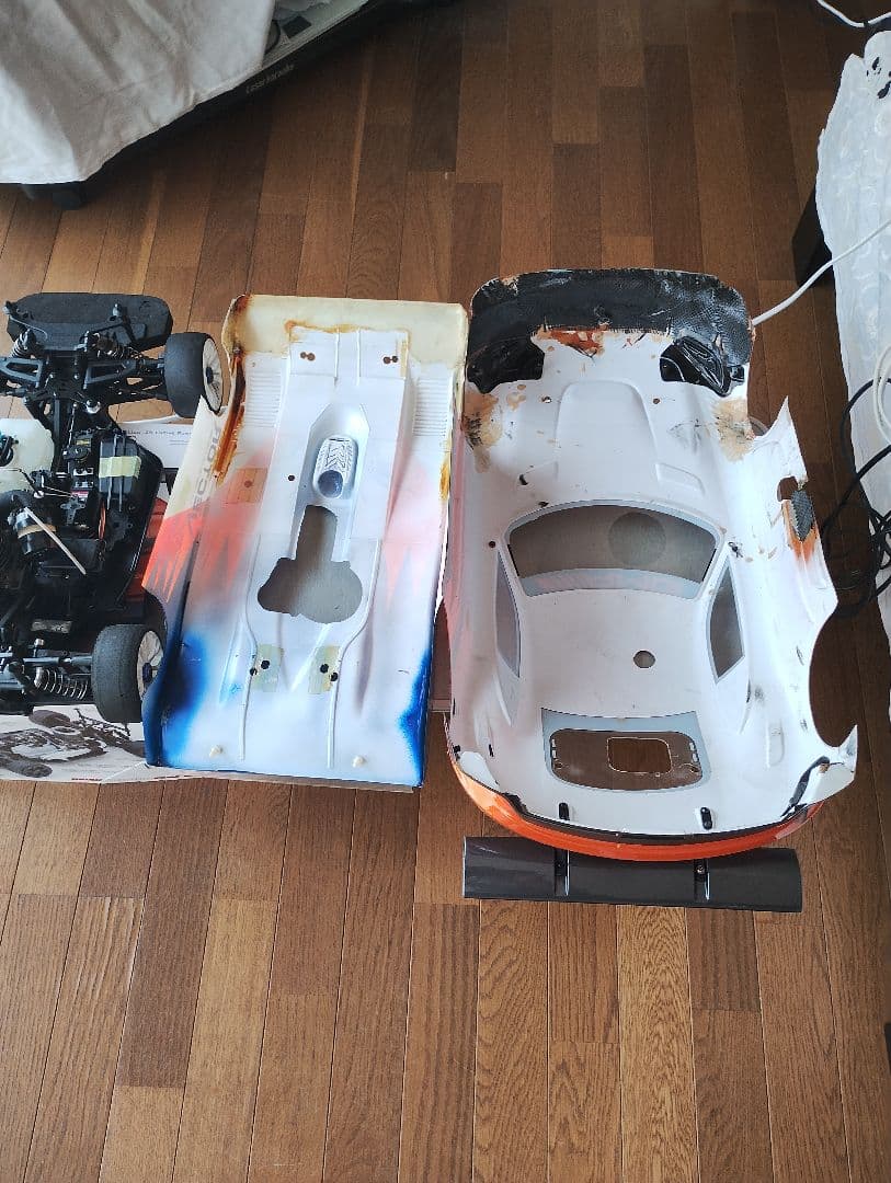 Inferno GT2 ＆ Inferno　各１機のシャーシとプロポのセット