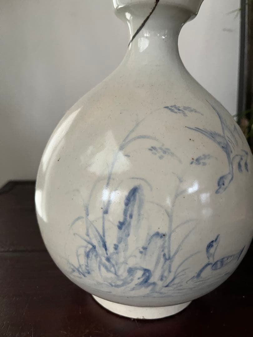 17～18世紀李朝時代後期 染付　金沙里窯系 鳥　青花水禽文盤口瓶 秋草手