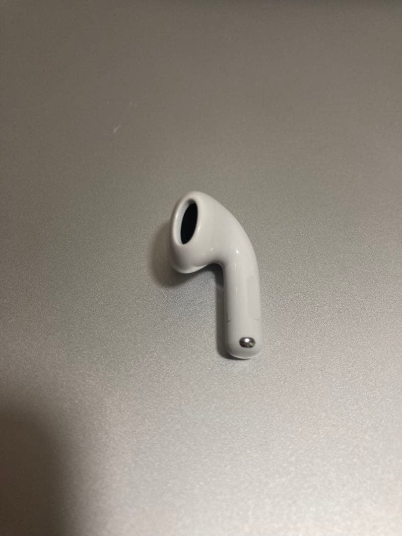 AirPods 4 左耳のみ（ノイズキャンセリング対応）A3056