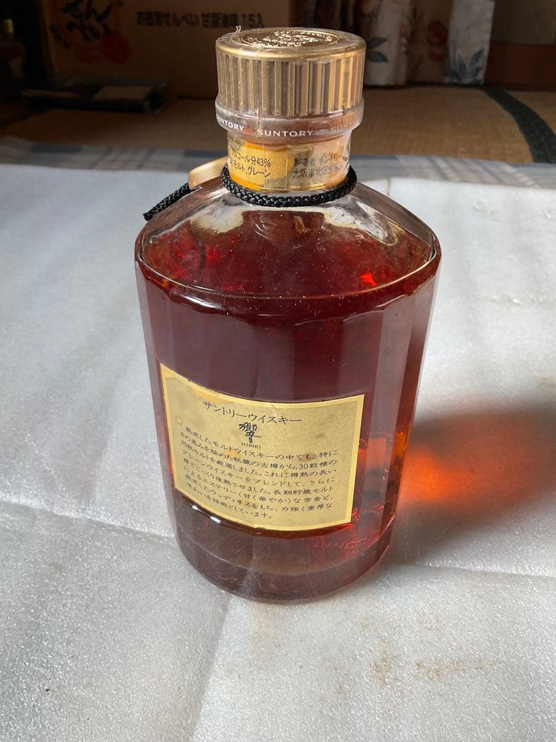 サントリーウイスキー。HIBIKI響。SH-01。【箱入り金キャップ旧ラベル】。