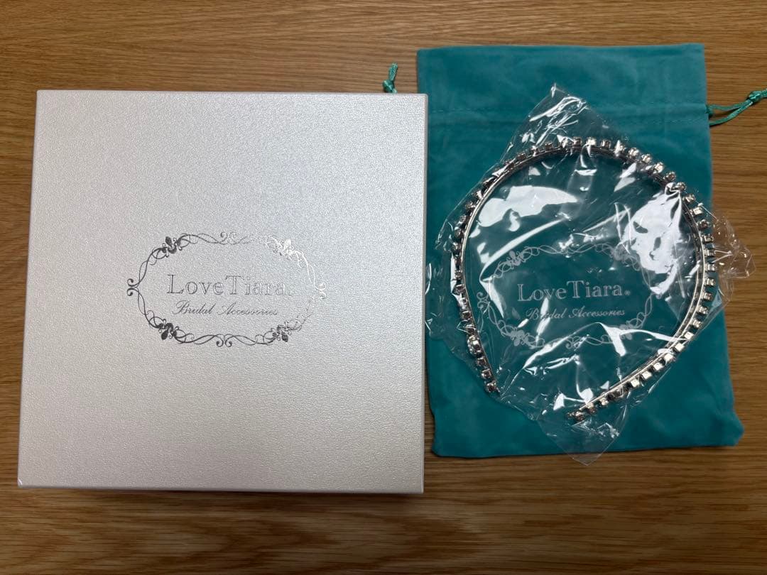 Love Tiara クリスタル　ヘッドドレス　wedding