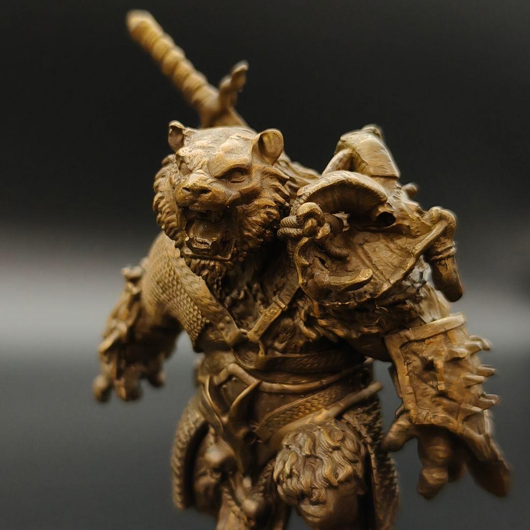 銅製置物　天干戦士　寅虎　巨剣戦士　金工品　銅製　インテリア置物