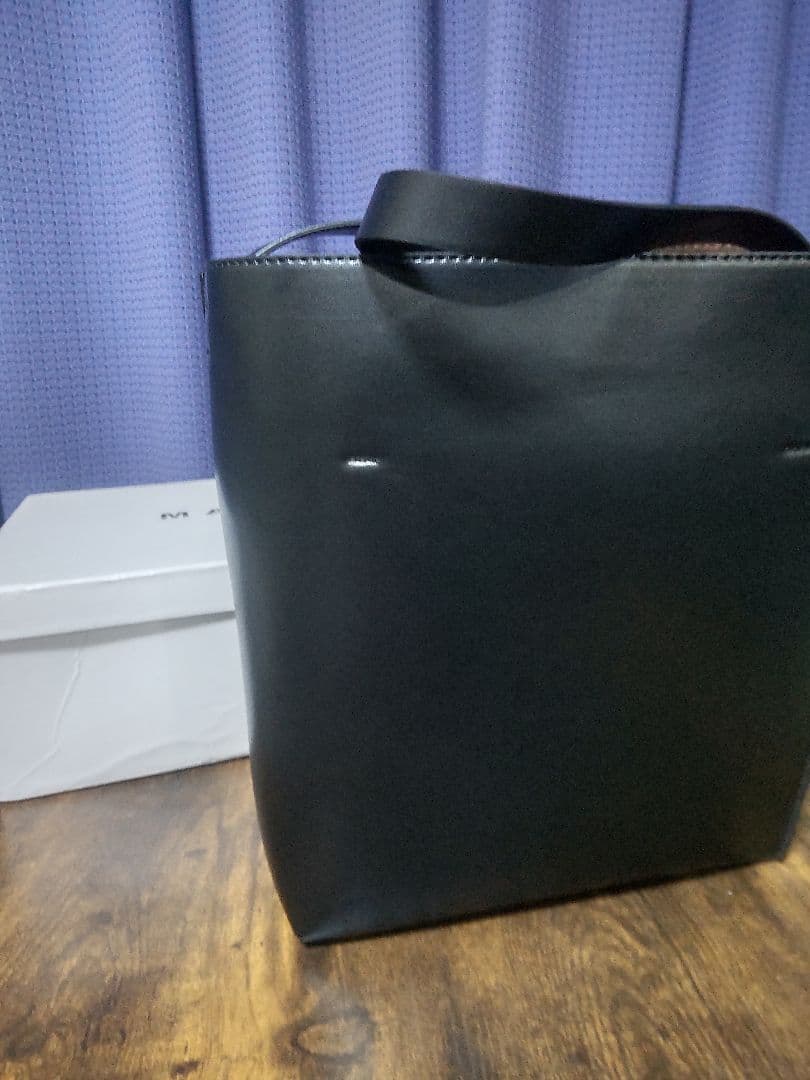 MARNI ブラックレザー ショルダーバッグ