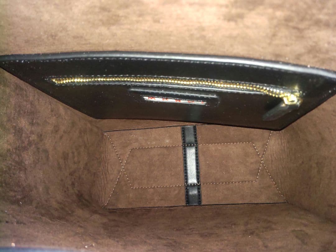 MARNI ブラックレザー ショルダーバッグ