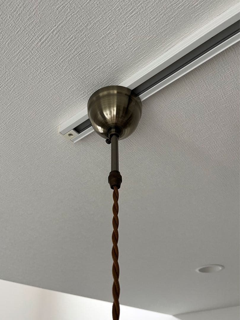 櫻井彩さん ガラス ペンダントライト 照明