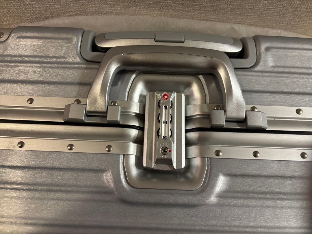 TRIDENT TRI1030 SSサイズ キャリーケース