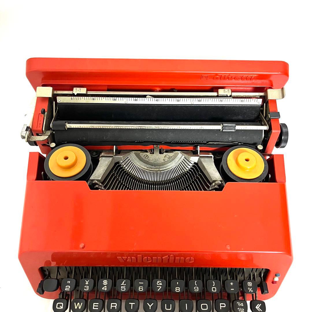 タイプライター olivetti valentine 赤いバケツ オリベッティ