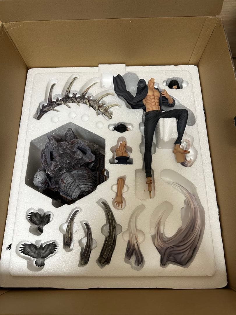 進撃の巨人 エレン フィギュア ガレージキット