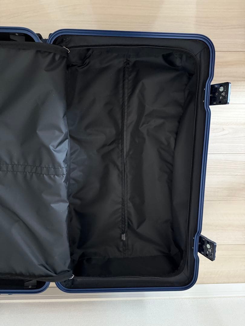 スーツケース　GRANMAX フレーム 70L マットネイビー