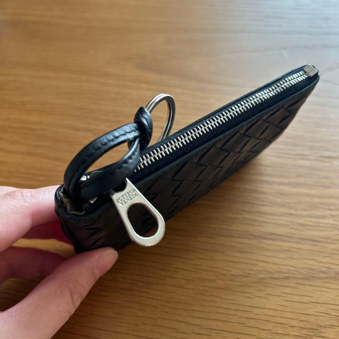 ブラックレザーキーケース 編み込みデザイン　ボッテガべネタ