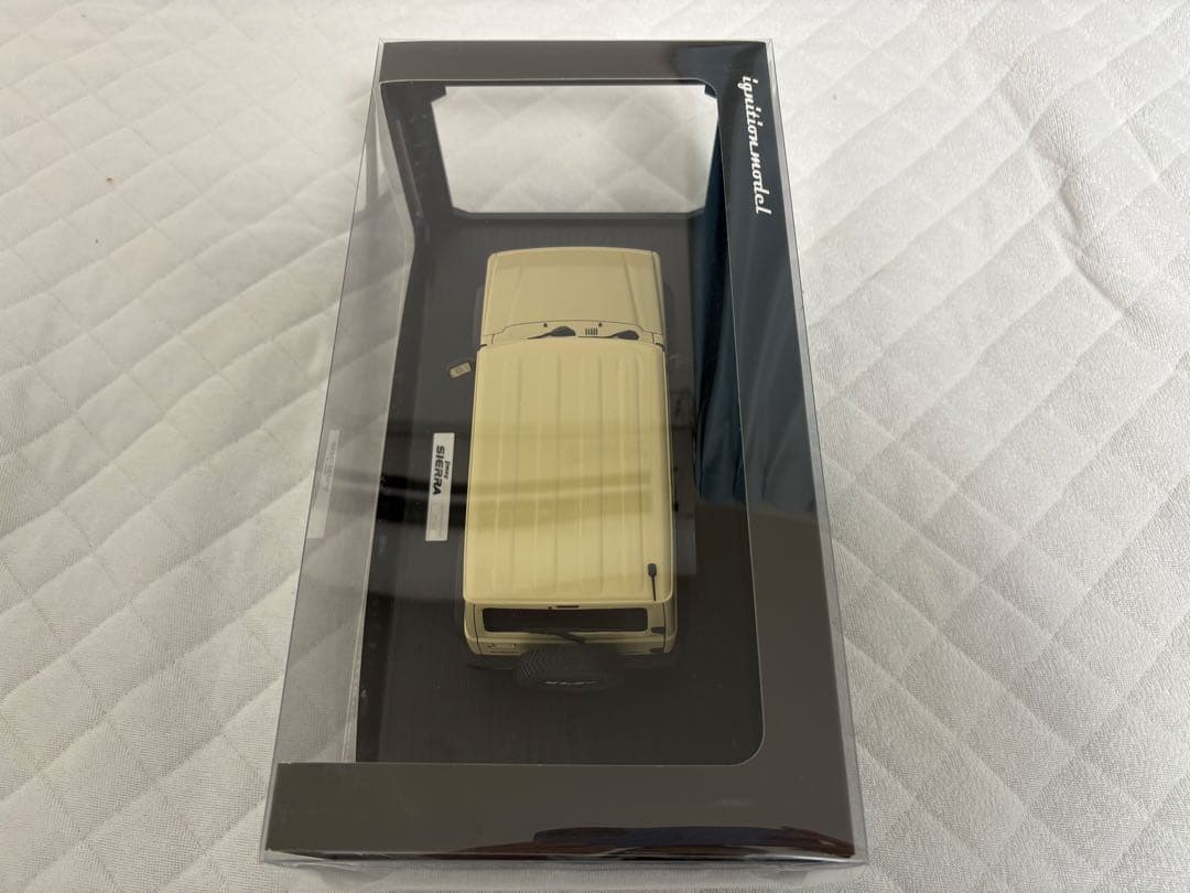 ignition.model Jimny Sierra アイボリー　　1/18