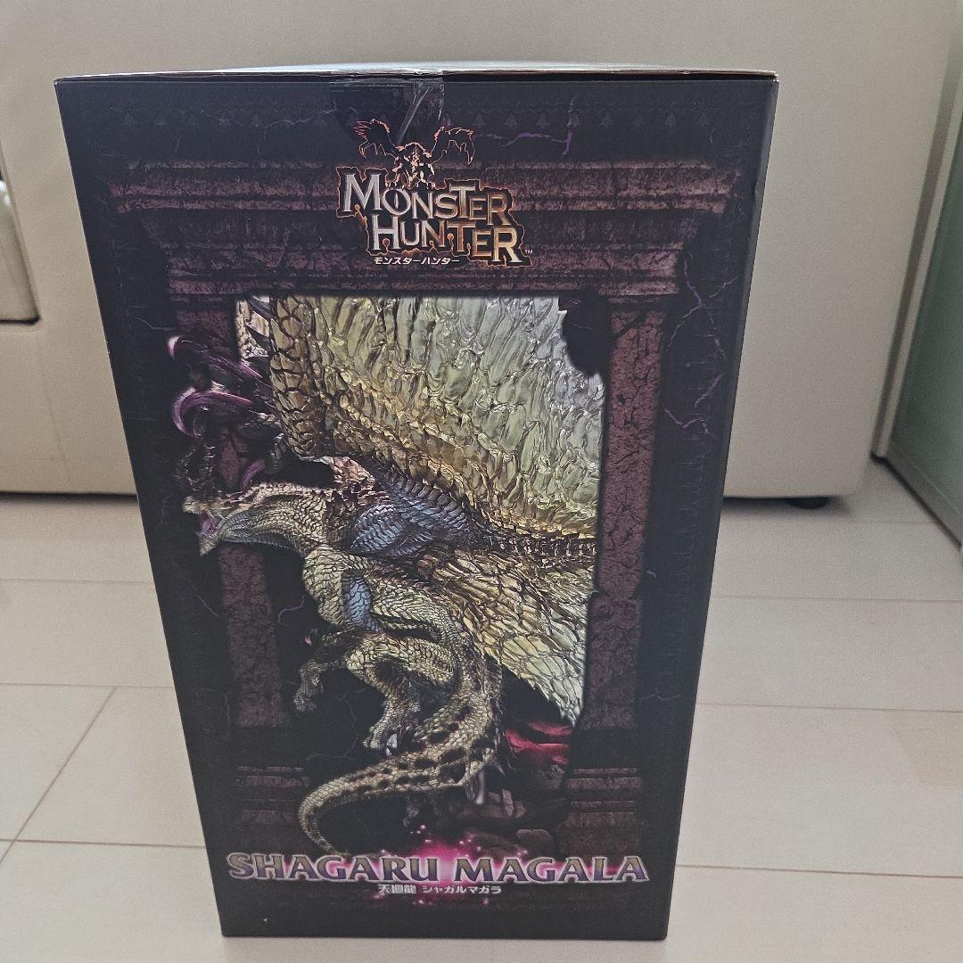 カプコンクリエイターズモデル　天廻龍シャガルマガラ　箱あり