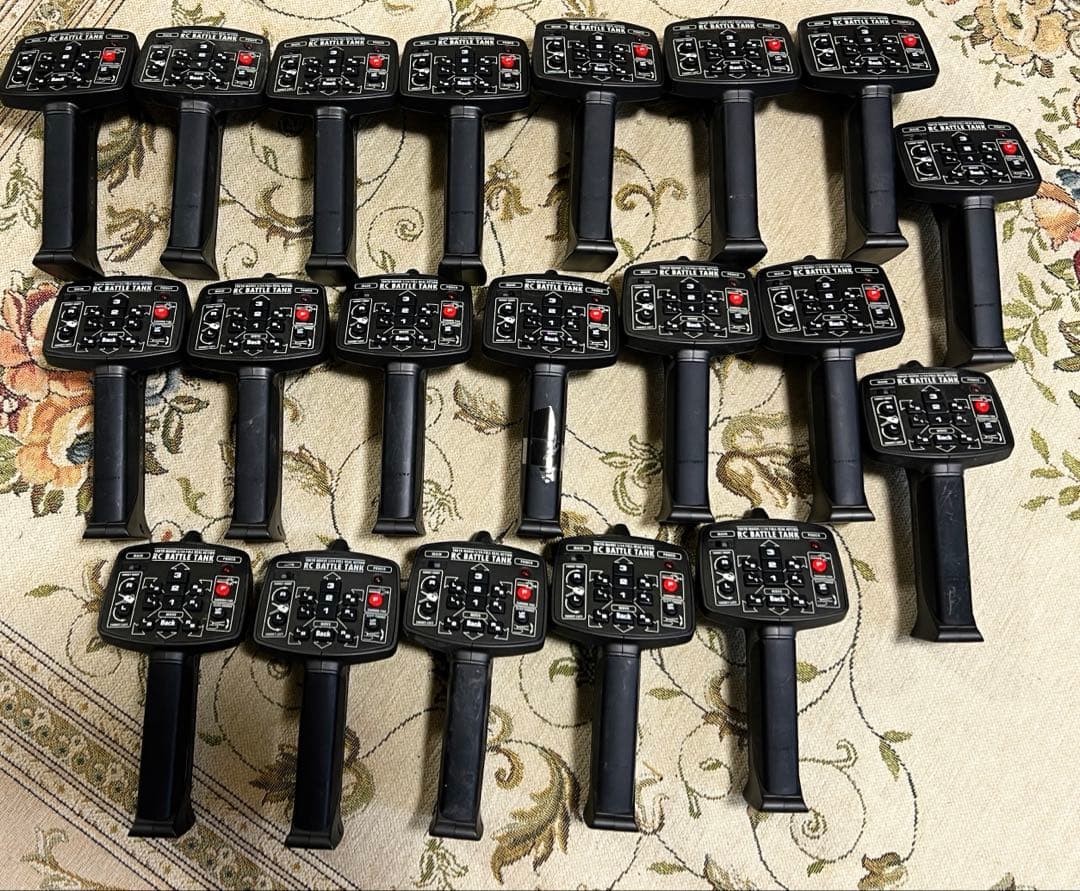 [訳あり] 東京マルイ戦車19台セットまとめ売り