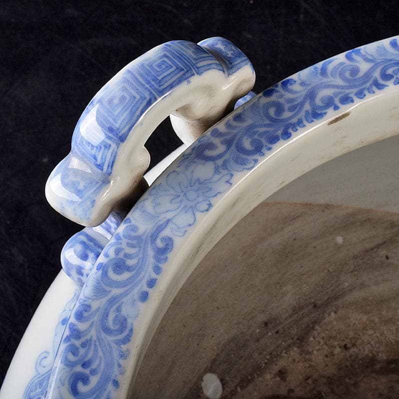 瀬戸焼　古瀬戸　染付　花文　蝶三足　大火鉢　大香炉　M　R8176B